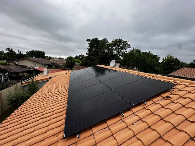 système 9 kWc triphasé en Gironde avec onduleur Huawei SUN2000 8K LC0