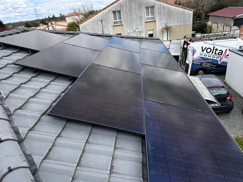 Onduleur Huawei SUN2000-6KTL-L1 ou micro-onduleurs Enphase : quel équipement privilégier pour une installation de 3 kWc monophasée à Andernos-les-Bains ?