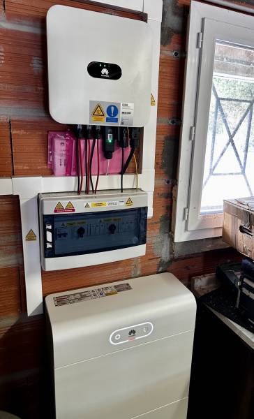 Onduleur Huawei et batterie LUNA 2000 14Kw/h