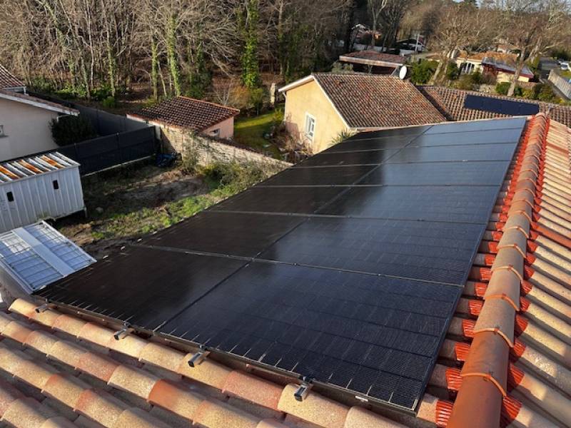 onduleur hybride pour une installation de 9 kWc triphasée Audenge